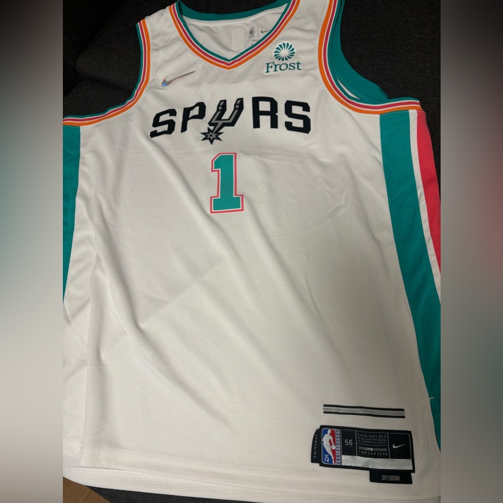NIKE City Edition Spurs Walker Jersey - XXL